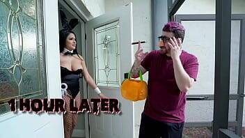 BANGBROS - Halloween Bunny Serena Santos Gives Horny Neighbor Logan Xander The Treat Of His Life on freereelz.com