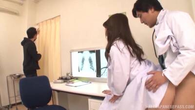 Japanese nurse pleases the doctor with what he wants - Japan on freereelz.com