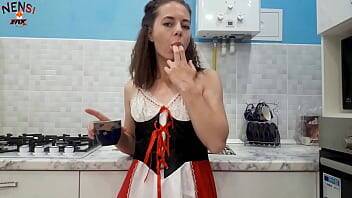 Housewife Masturbates Through Torn Pantyhose and Play with Cream on freereelz.com