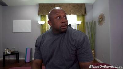 Deep anal with a black man drives the wife crazy on freereelz.com