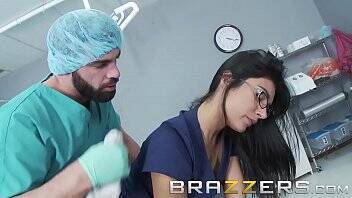 Doctors Adventure - (Shazia Sahari) - Doctor pounds Nurse while patient is out cold - Brazzers on freereelz.com