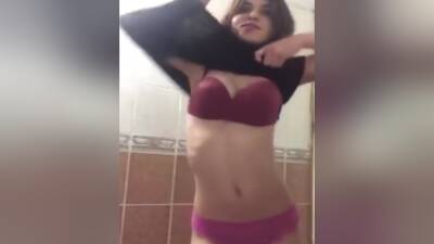 Hot Turkish Girl Undressing On The Toilet - Turkey on freereelz.com