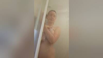 Hot Busty Wife In The Shower on freereelz.com