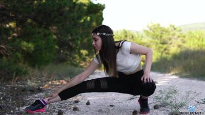 Flexi teen shows off in outdoor XXX kink on freereelz.com