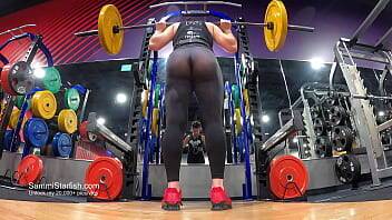 Insanely Transparent Gym Leggings on freereelz.com