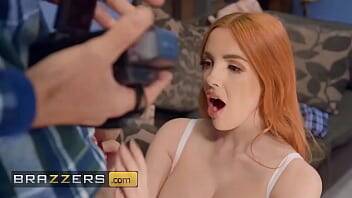 Horny Babe (Scarlett Jones) Gets A Good Old Fashioned Pounding By (Danny D's) Big Hard Dick - Brazzers on freereelz.com