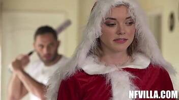 Anny Aurora Is the Hottest SANTA You would Like To FUCK on freereelz.com