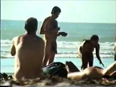 Str8 big dick on beach on freereelz.com