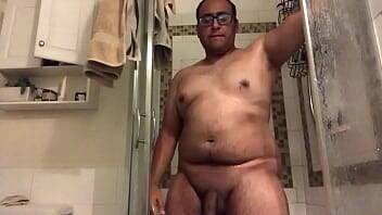 Sexy Big Dick in the shower on freereelz.com