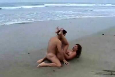 Gorgeous amateur couple 64 on freereelz.com