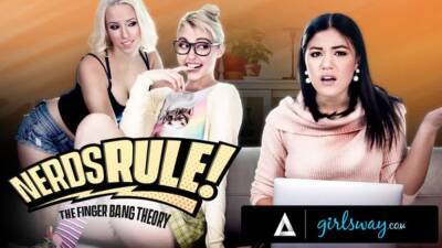 GIRLSWAY Nerdy Roommates Kendra Spade And Chloe Cherry Fake Being In A Sitcom While Banging A Friend on freereelz.com