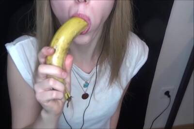 Peas And Pies Asmr - New Perspective Banana Sucking on freereelz.com