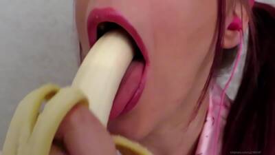 Flirtyasmr 29 February 2020 - Asmr Banana on freereelz.com