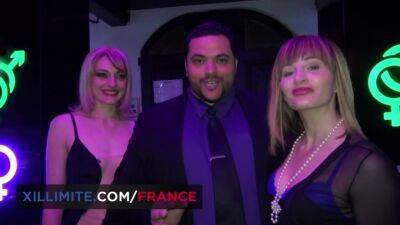 A camera is invited in a private swinger club - Group - France on freereelz.com