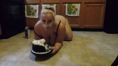 BBW messy cake stuffing on freereelz.com