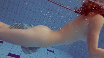 Hot Underwater Chick Libuse Naked And Hot on freereelz.com