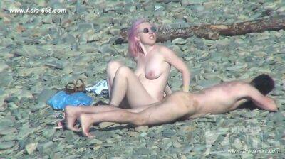 Peeping Naturist Beach.38 on freereelz.com