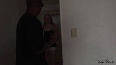 Amateur interracial in the hotel room - cumshot on freereelz.com