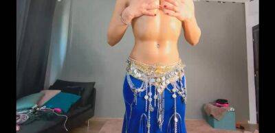 Busty Cam Girl Belly Dancing Strip on freereelz.com