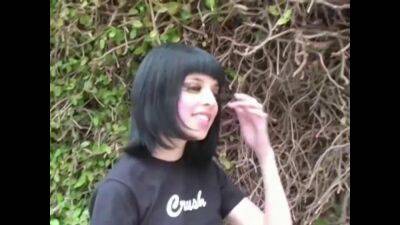 Retro hardcore - Evelyn - True Emo Goth in Fishnets in Amateur Hardcore with Cumshot on freereelz.com