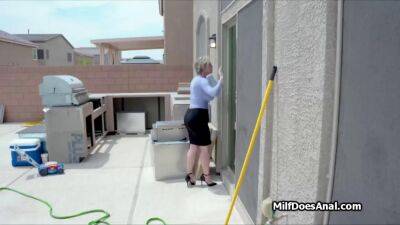 Party dude ass fucks big tit milf inspector on freereelz.com