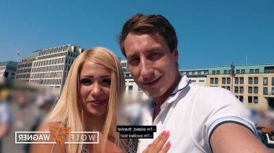 Gabi Gold - Public Pick-up - blond - Germany on freereelz.com