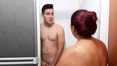 I go into the shower with my stepson and suck his cock - India on freereelz.com