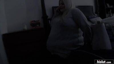 BBW Busty Brogan lifts her big belly so you can see his dick slip in! - Big tits on freereelz.com