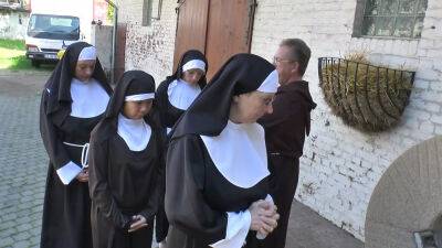 Nun loves fuck outdoor - Germany on freereelz.com