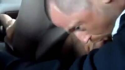 Sucking a cock in taxi on freereelz.com