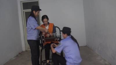 Chinese Girl Arrest And Handcuffed - China on freereelz.com