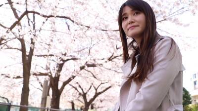 A frustrated beautiful wife appears in her husband - Japan on freereelz.com