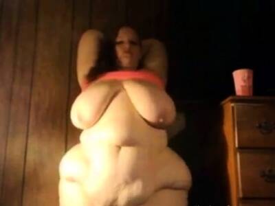 White BBW Pear Showing off her HUGE, Soft Body on freereelz.com