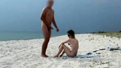 Real public beach fun on freereelz.com