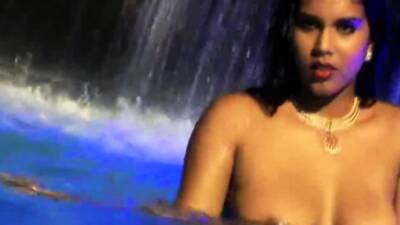 Liking The Feeling Of Indian Naked - India on freereelz.com