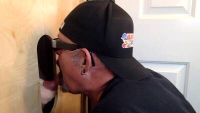 Mature DILF breeded before gloryhole bj on freereelz.com