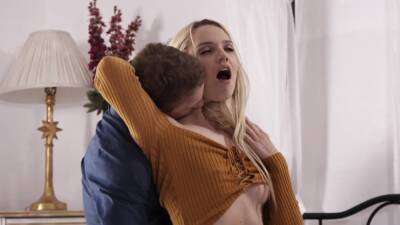 Strong dick makes blonde wife happy and intriguing on freereelz.com