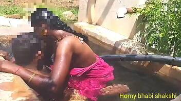 Tamil aunty bathing and fucking with uncle - India on freereelz.com