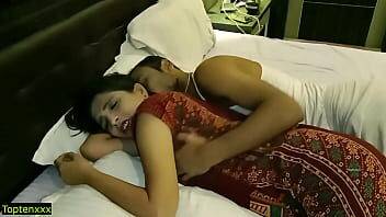 Indian hot beautiful girls first honeymoon sex!! Amazing XXX hardcore sex - India on freereelz.com