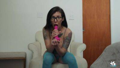 Alt Girl With Glasses And High Socks Sucks And Fucks Dildo - Madrid on freereelz.com