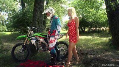 Biker offers this sexy ass blonde the fuck of her life on freereelz.com