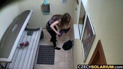 18 yo Playing With her Pussy in Solarium on freereelz.com