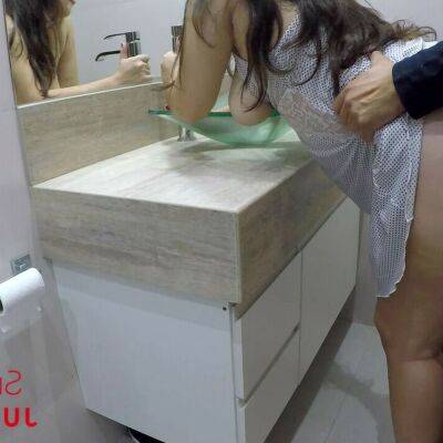 Having sex with a hot friend with a big ass in the bathroom JulieHot33 - Portugal on freereelz.com