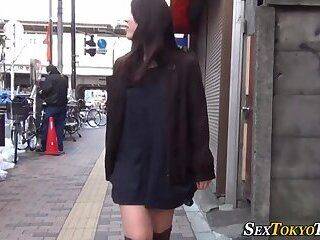 Japanese teen flashing her panties - Japan on freereelz.com