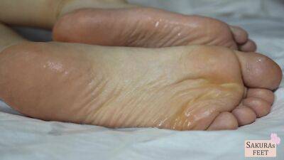 Sakurasfeet - Do Why This Morning My Feet Are So Sticky? on freereelz.com