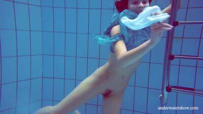 Sexy Tight Teen Marusia Swims Naked Underwater on freereelz.com