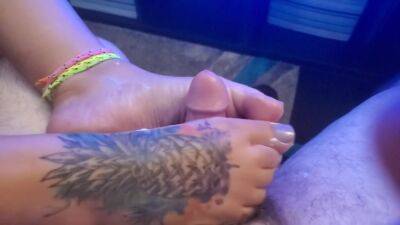 Cute Feet Rubbing My Dick Until I Cum All Over on freereelz.com