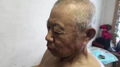 Chinese grandpa fucks whore - China on freereelz.com