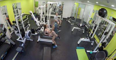 Fucked at the gym and filmed without knowing on freereelz.com