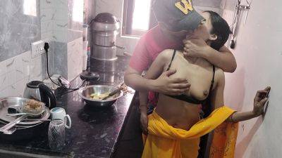 Hot Desi Bhabhi Kitchen Sex With Husband - India on freereelz.com